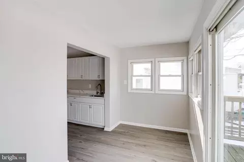 Entry Way - 303 Maple Ave, Edgewater, MD 21037 photo 12 of 13