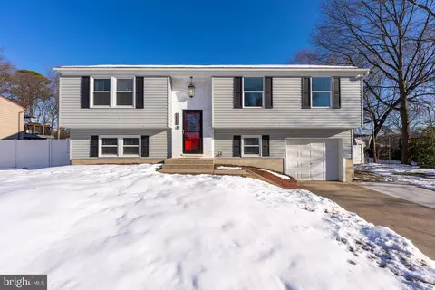 8313 Esther Ct, Severn, MD 21144