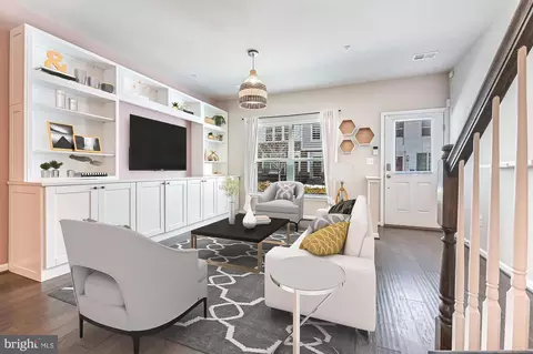 415 Mahan Ln, Annapolis, MD 21401