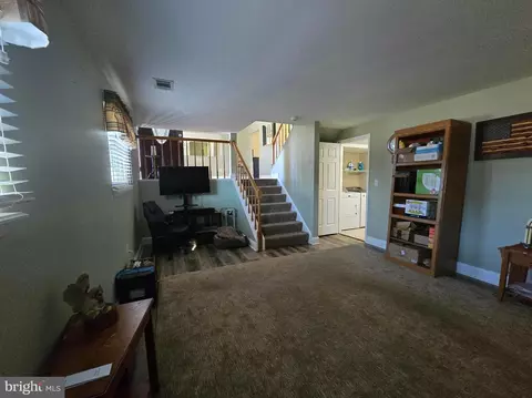 Entry Way - 9 Montrose Rd, Pasadena, MD 21122 photo 3 of 3