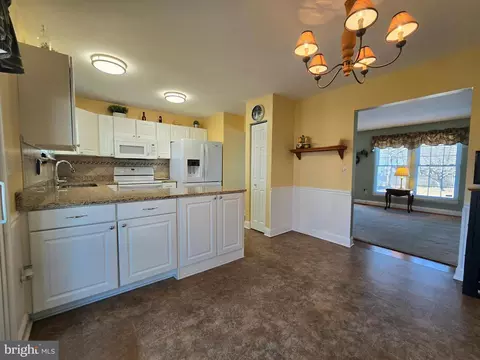 Kitchen - 9 Montrose Rd, Pasadena, MD 21122 photo 1 of 3