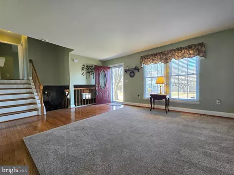 Entry Way - 9 Montrose Rd, Pasadena, MD 21122 photo 1 of 3