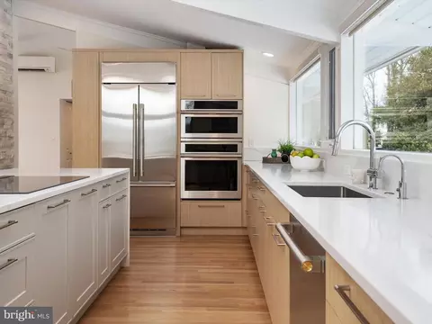 3702 Thomas Point Rd, Annapolis, MD 21403 photo 6