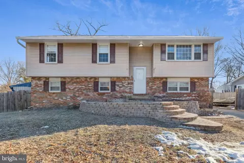 811 Mago Vista Rd, Arnold, MD 21012