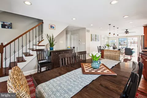 477 Center St, Pasadena, MD 21122