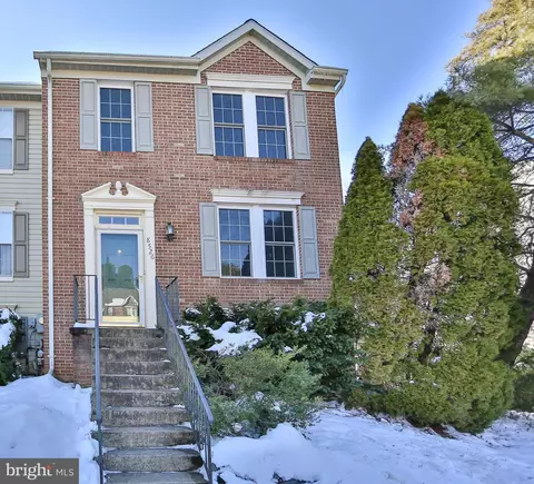 8526 Pine Meadows Dr, Odenton, MD 21113