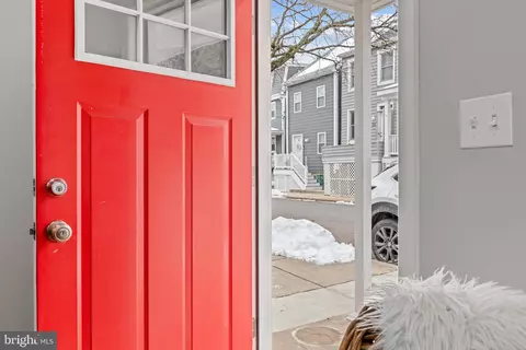Entry Way - 17 Lafayette Ave, Annapolis, MD 21401 photo 1 of 12
