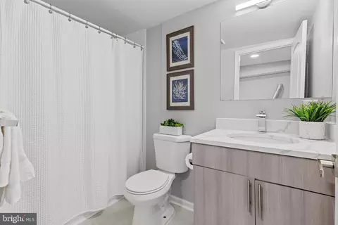 Bath - 17 Lafayette Ave, Annapolis, MD 21401 photo 2 of 2