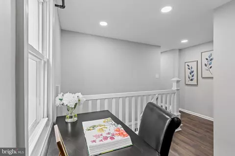 Entry Way - 17 Lafayette Ave, Annapolis, MD 21401 photo 7 of 12