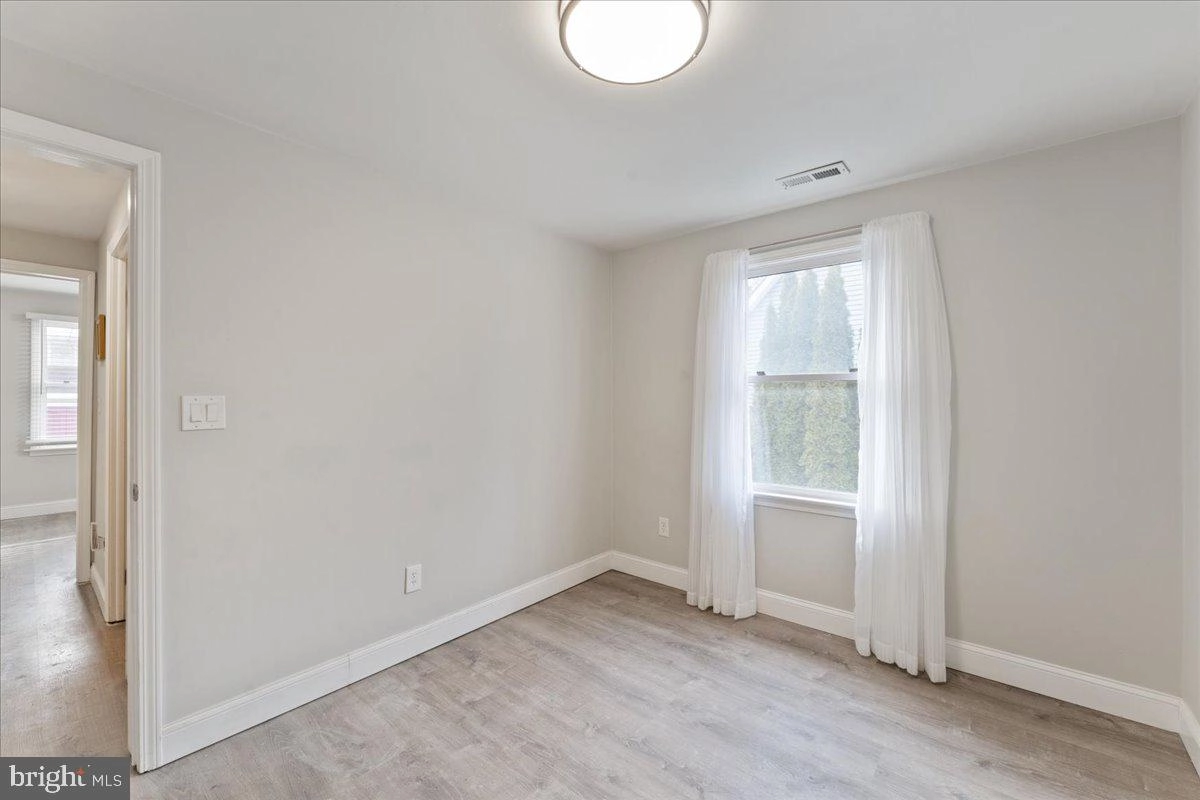 Bedroom - 613 Mann Rd, Deale, MD 20751 photo 1 of 5