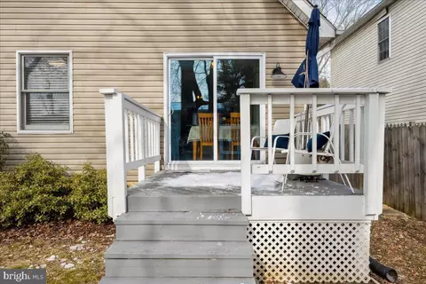 Exterior - 613 Mann Rd, Deale, MD 20751 photo 3 of 4