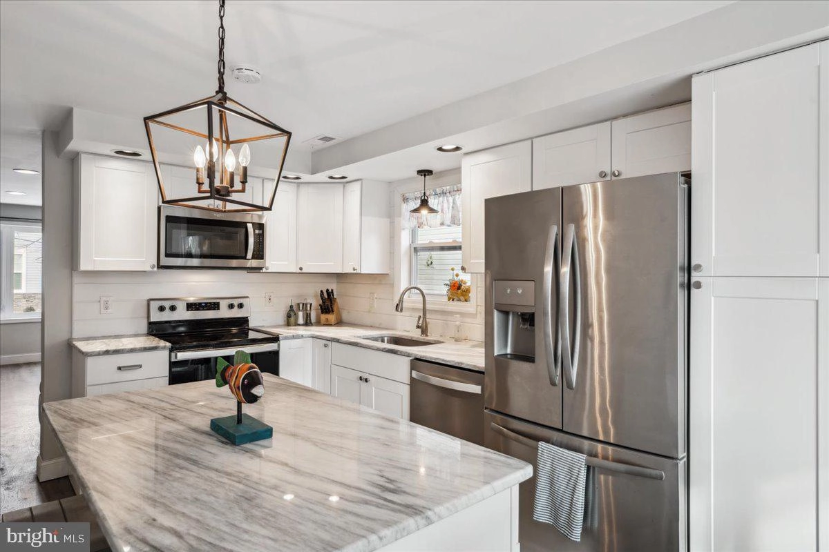 Kitchen - 613 Mann Rd, Deale, MD 20751 photo 3 of 4
