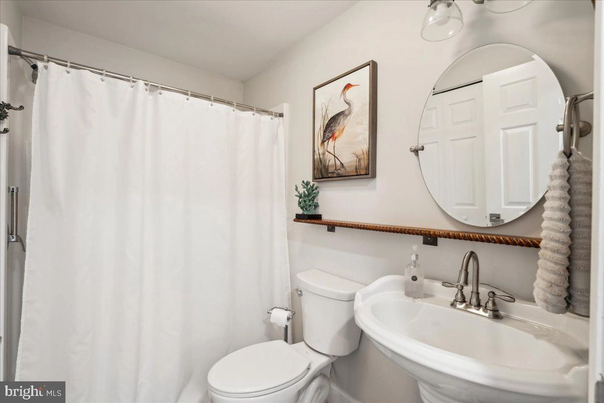 Bath - 613 Mann Rd, Deale, MD 20751 photo 1 of 4