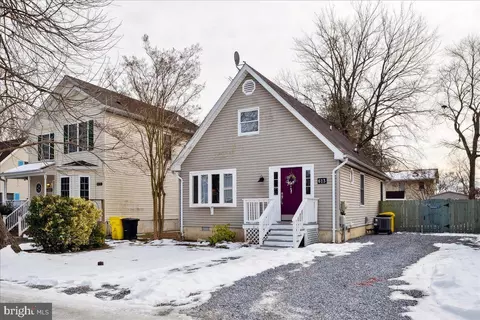 Exterior - 613 Mann Rd, Deale, MD 20751 photo 2 of 4
