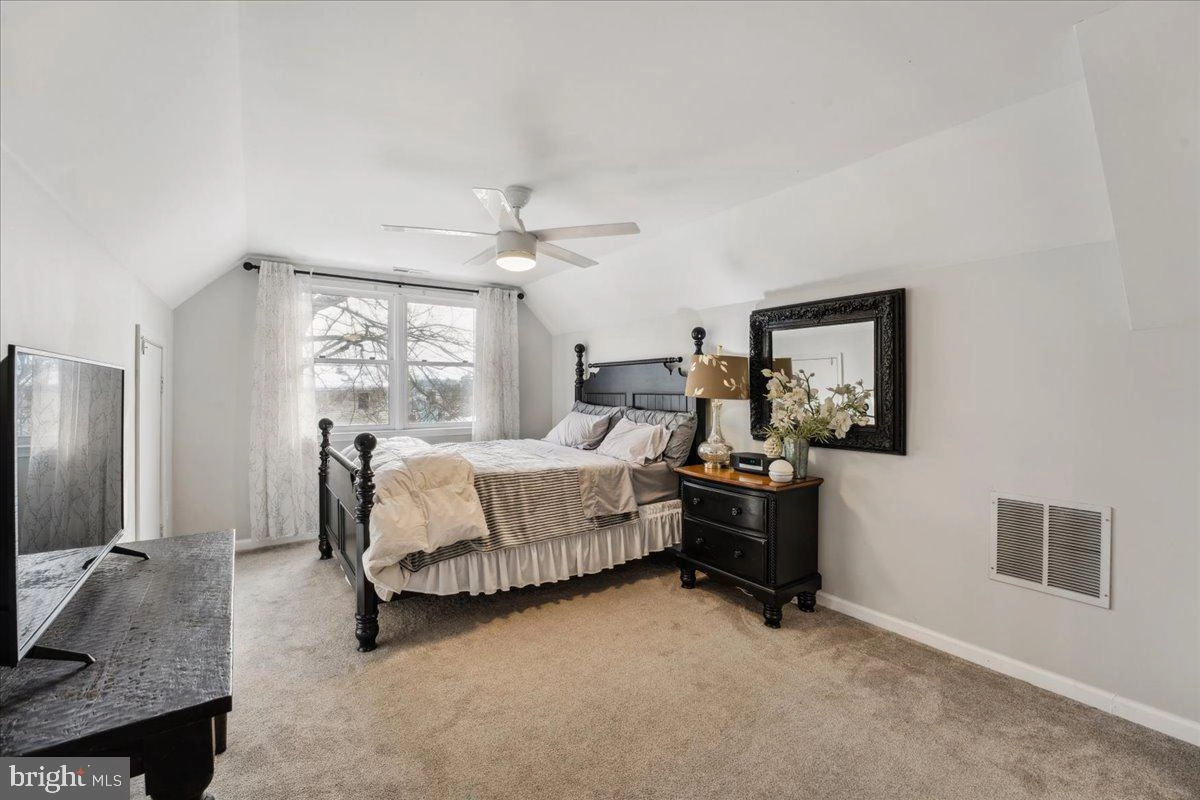 Bedroom - 613 Mann Rd, Deale, MD 20751 photo 4 of 5