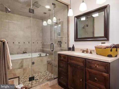 Bath - 490 Edgewater Rd, Pasadena, MD 21122 photo 1 of 3