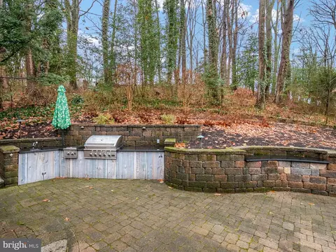 Exterior - 490 Edgewater Rd, Pasadena, MD 21122 photo 10 of 15