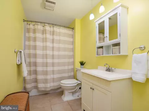 Bath - 490 Edgewater Rd, Pasadena, MD 21122 photo 2 of 3