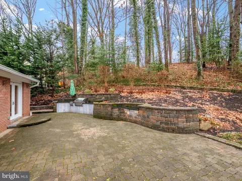 Exterior - 490 Edgewater Rd, Pasadena, MD 21122 photo 9 of 15