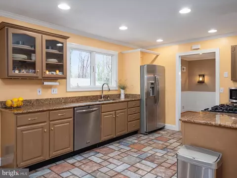 Kitchen - 490 Edgewater Rd, Pasadena, MD 21122 photo 1 of 3