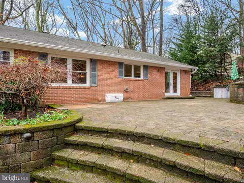 Exterior - 490 Edgewater Rd, Pasadena, MD 21122 photo 6 of 15
