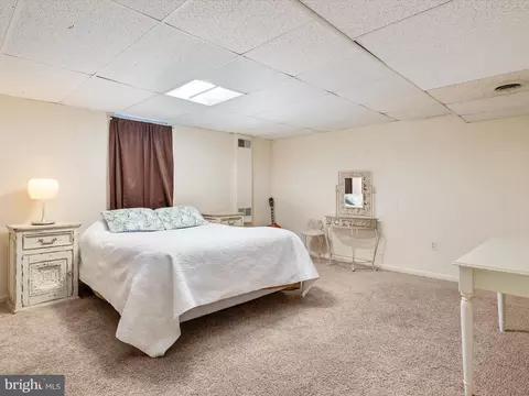Bedroom - 490 Edgewater Rd, Pasadena, MD 21122 photo 5 of 5