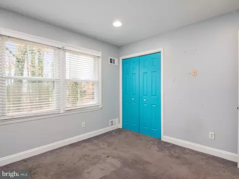 Bedroom - 490 Edgewater Rd, Pasadena, MD 21122 photo 4 of 5