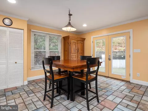Dining - 490 Edgewater Rd, Pasadena, MD 21122 photo 1 of 1