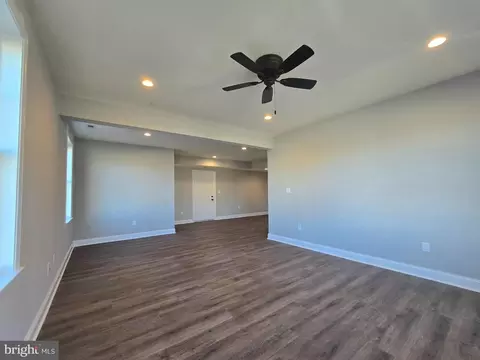 3 Hammonds Ln, Brooklyn Park, MD 21225 photo 20
