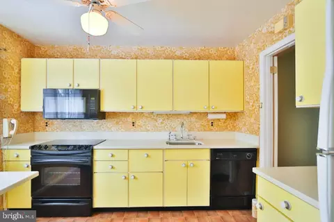 653 Colston Ln, Pasadena, MD 21122 photo 14