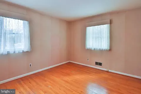 653 Colston Ln, Pasadena, MD 21122 photo 21