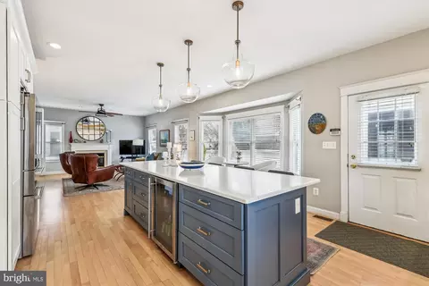 Kitchen - 2 Danielle Ct, Annapolis, MD 21403 photo 2 of 4