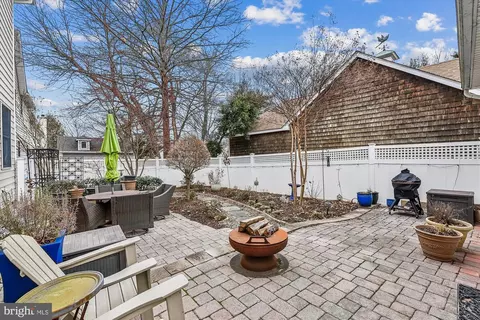 Exterior - 2 Danielle Ct, Annapolis, MD 21403 photo 6 of 6