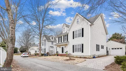 Exterior - 2 Danielle Ct, Annapolis, MD 21403 photo 2 of 6