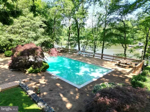 Exterior - 105 Spa Dr, Annapolis, MD 21403 photo 5 of 10