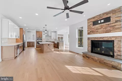 2003 Cornfield Creek Way, Pasadena, MD 21122 photo 12