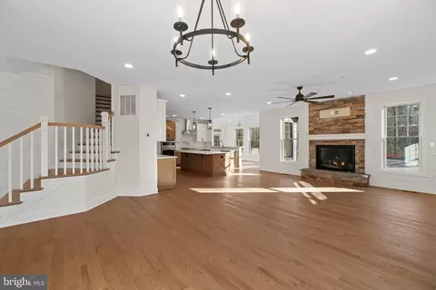 2003 Cornfield Creek Way, Pasadena, MD 21122 photo 3