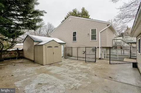 Exterior - 967 Beechwood Ave, Pasadena, MD 21122 photo 5 of 11