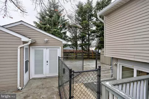 Exterior - 967 Beechwood Ave, Pasadena, MD 21122 photo 7 of 11