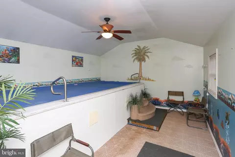 Exterior - 967 Beechwood Ave, Pasadena, MD 21122 photo 3 of 11