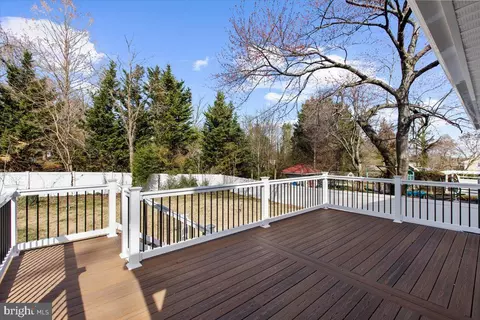 Exterior - 1152 Latrobe Dr, Annapolis, MD 21409 photo 5 of 7