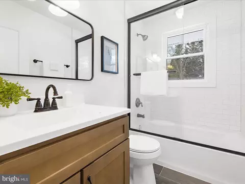 Bath - 1152 Latrobe Dr, Annapolis, MD 21409 photo 4 of 7