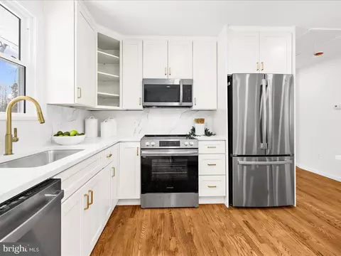 Kitchen - 1152 Latrobe Dr, Annapolis, MD 21409 photo 4 of 4