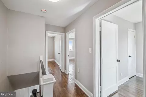 Entry Way - 201 W Riverview Rd, Brooklyn, MD 21225 photo 7 of 11