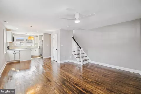 Entry Way - 201 W Riverview Rd, Brooklyn, MD 21225 photo 2 of 11