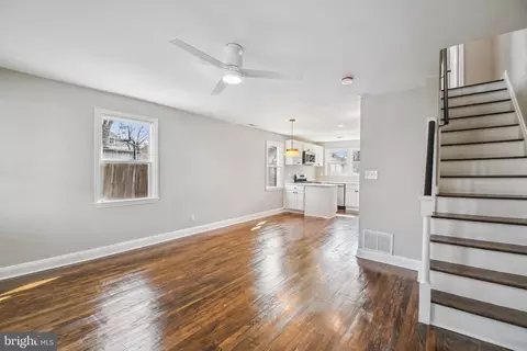 Entry Way - 201 W Riverview Rd, Brooklyn, MD 21225 photo 4 of 11