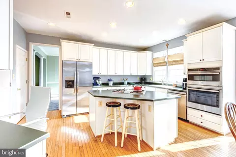 806 Fairfield Estates Ct, Crownsville, MD 21032
