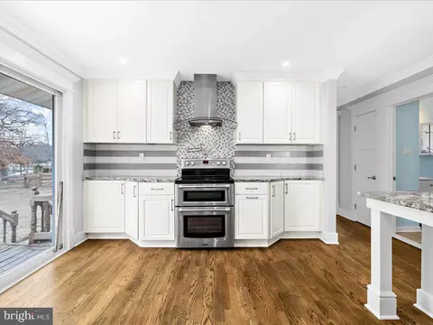Kitchen - 1858 Potomac Rd, Pasadena, MD 21122 photo 4 of 6