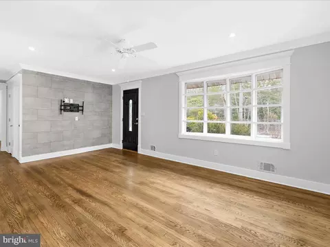 Living - 1858 Potomac Rd, Pasadena, MD 21122 photo 4 of 5