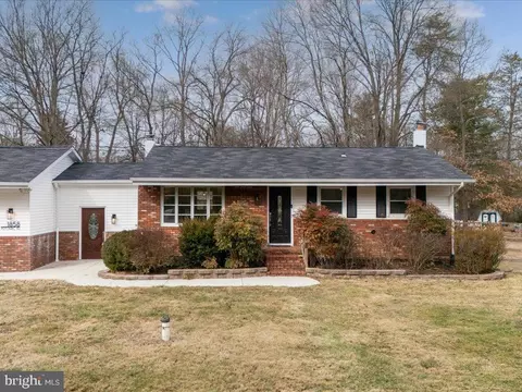 Exterior - 1858 Potomac Rd, Pasadena, MD 21122 photo 4 of 13